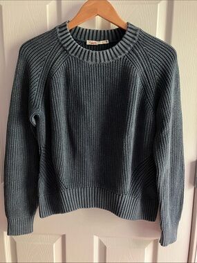 Faherty sunwashed fisherman crew sweater , indigo , used , size small